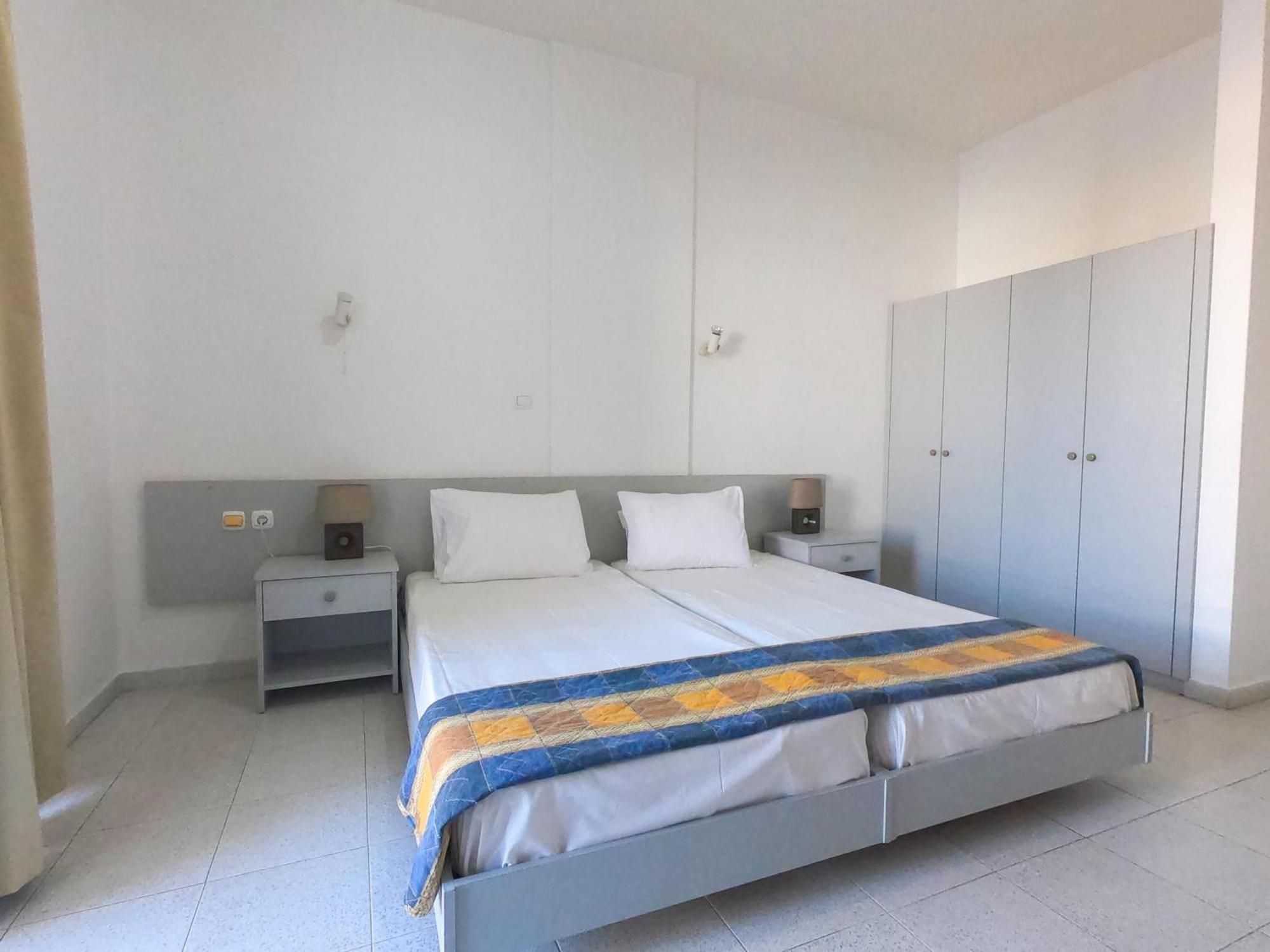Lefteris Apartments In 이알리소스 외부 사진