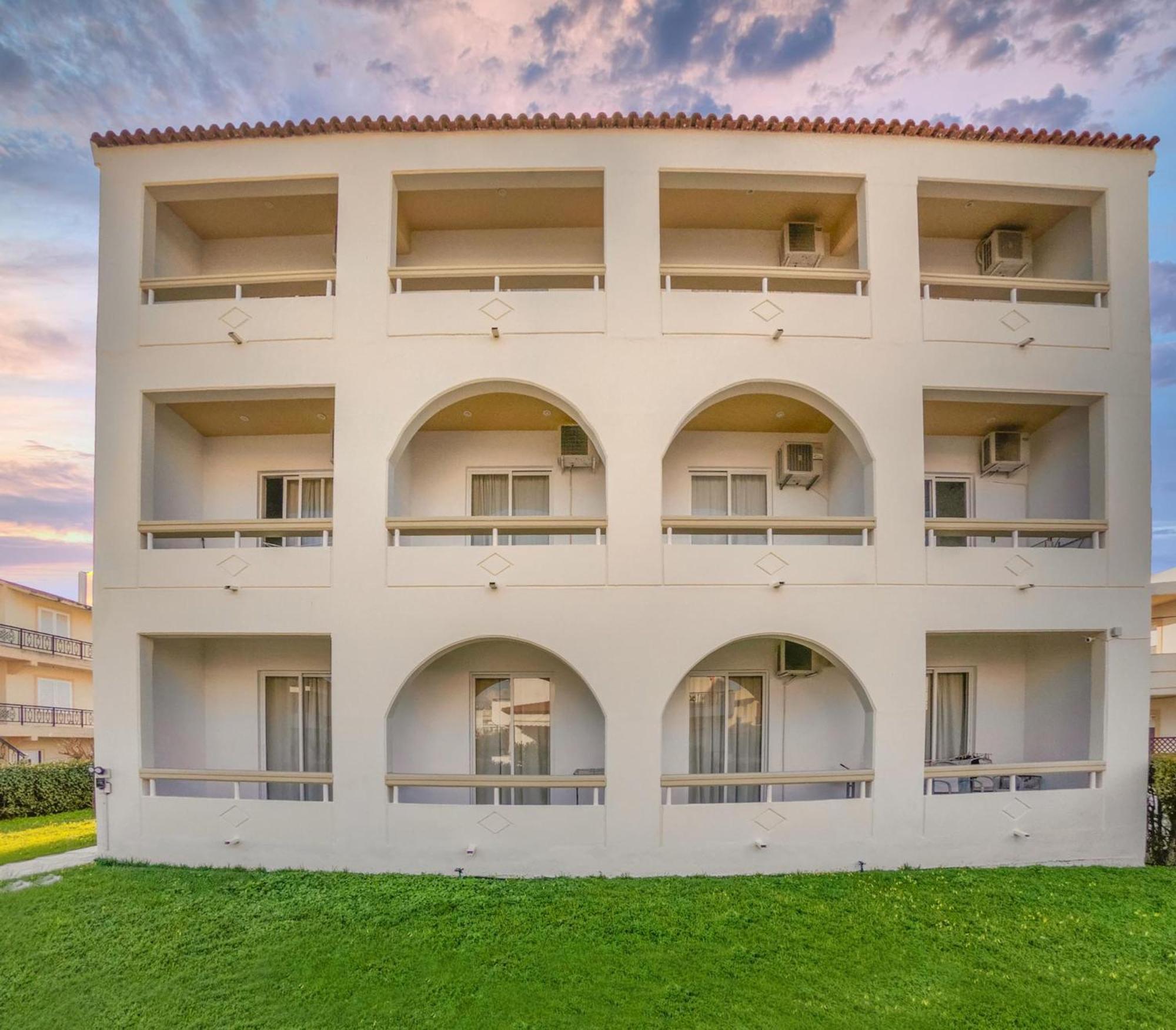 Lefteris Apartments In 이알리소스 외부 사진